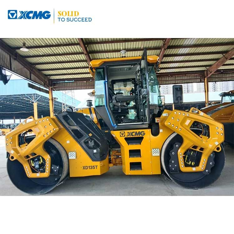 XCMG Official Second Hand Double Vibrating Road Roller XD135TIV Road Roller for Sale